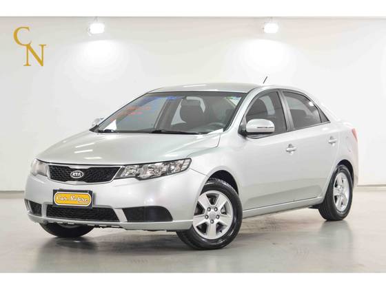 KIA CERATO 1.6 EX3 SEDAN 16V GASOLINA 4P MANUAL